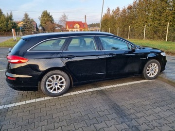 Ford Mondeo V Kombi Facelifting 2.0 Hybrid 187KM 2019 FORD MONDEO 2.0 Hybrid Titanium Skóra, zdjęcie 20