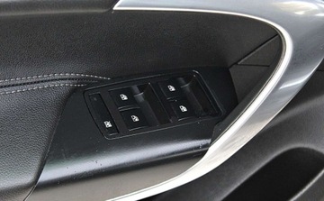 Opel Insignia I Sports Tourer 2.0 CDTI ECOTEC 160KM 2011 Opel Insignia 2.0 Cdti Navi Skorzana tapicerka OPC-line Tryby jazdy Gwar, zdjęcie 24