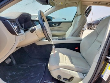 Volvo S60 III Sedan 2.0 T5 250KM 2020 Volvo S60 T5 Momentum 2020 2.0l 2.0 Benzyna 250KM, zdjęcie 7