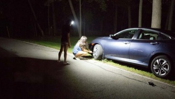 МОЩНАЯ СВЕТОДИОДНАЯ ФАРА С 2 РЕМНЯМИ С ДАТЧИКОМ ДВИЖЕНИЯ СПОРТИВНАЯ ФАРА XPE