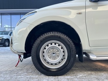 Mitsubishi L200 V Club Cab 2.4 154KM 2019 Mitsubishi L200 2.4 d DC Invite EU6 / Wyciągarka /, zdjęcie 18