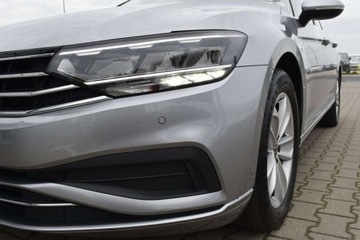 Volkswagen Passat B8 Variant Facelifting 2.0 TDI SCR 200KM 2022 Volkswagen Passat 2.0 TDi 200KM DSG7 Business SalonPL ASO NaviKameraTravel, zdjęcie 38