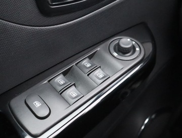 Renault Captur I Crossover 1.2 TCe EDC 120KM 2015 Renault Captur 1.2 TCe, Salon Polska, Automat, zdjęcie 16