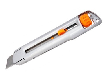 Richmann NOŻYK METALOWY C9109 NÓŻ DO TAPET 18MM