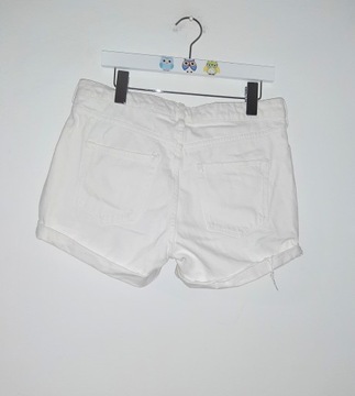 928. H&M jeansowe białe szorty spodenki r 36/38