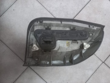 OPEL ZAFIRA И ЗАДНИЙ ПРАВЫЙ ФОНАРЬ