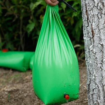 Водяной мешок для полива дерева Система