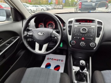 Kia Ceed I Hatchback 5d Facelifting 1.6 CRDi VGT 115KM 2011 Kia Ceed 2011 Sliczna 1.6 CRDI z Niemiec Zarejestrowana Gwarancja 1.6, zdjęcie 20