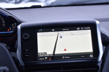 Peugeot 2008 I SUV Facelifting 1.2 PureTech 110KM 2018 Peugeot 2008 NaviKamera SkoraAlcantara Ambiente Led Panorama Klimatronic, zdjęcie 12