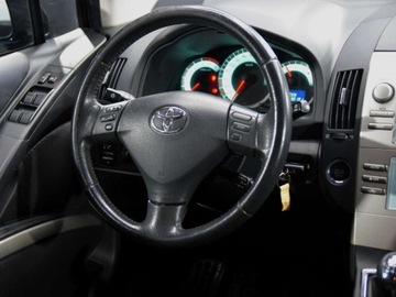 Toyota Corolla Verso E120 1.8 VVT-i 130KM 2007 Toyota Corolla Verso 1.8 benzyna 7 miejsc Klimatronic 1.8 Benzyna 129KM, zdjęcie 11