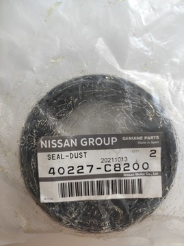 Uszczelniacz piasty Nissan Patrol Y60 Y61 40227-C8200 Oryginał