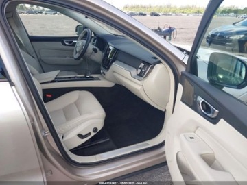 Volvo XC60 II 2024 Volvo XC 60 Recharge T8 Plus Dark Theme 2024 2.0l 2.0 Hybryda Plug-in 312KM, zdjęcie 9