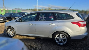 Ford Focus III Kombi 1.6 Duratec 125KM 2011 Ford Focus Klima, zdjęcie 8