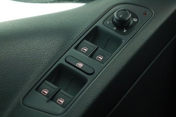 Volkswagen Tiguan I SUV Facelifting 2.0 TDI CR DPF BlueMotion 110KM 2015 VW Tiguan 2.0 TDI, Salon Polska, Navi, Xenon, zdjęcie 18