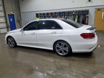 Mercedes Klasa E W212 2015 Mercedes-Benz Klasa E 2015 r., 3,5L 350 4MATIC 3.5 Benzyna 302KM, zdjęcie 2