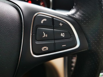 Mercedes GLA I Off-Roader Facelifting 2.0 250 211KM 2018 MERCEDES GLA 250 / 2.0 Benzyna / 211 KM / Automatyczna skrzynia biegów, zdjęcie 6