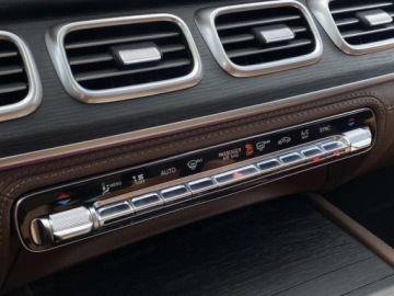 Mercedes GLE V167 SUV Facelifting 2.0 300d 269KM 2025 MERCEDES-BENZ GLE 300 d 4-Matic AMG Line 2.0 (269KM) 2025, zdjęcie 8