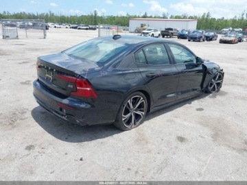 Volvo S60 III 2024 Volvo S60 b5 Plus Dark Theme, 2024r., 2.0L 2.0 Benzyna 247KM, zdjęcie 2