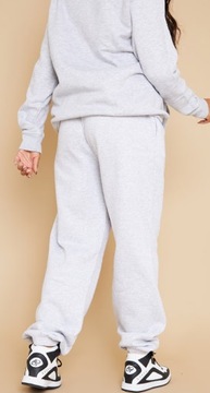 СПОРТИВНЫЕ БРЮКИ ДЛЯ МАТЕРИРОВ PRETTYLITTLETHING S V7A