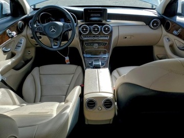 Mercedes Klasa C W205 2016 Mercedes-Benz Klasa C 2016 MERCEDES-BENZ C 300 2.0 Benzyna 241KM, zdjęcie 8