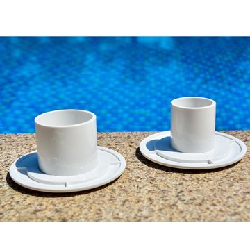 К БАССЕЙНУ С ВОДОЙ