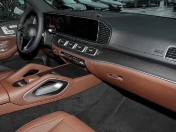 Mercedes GLE V167 SUV Facelifting 3.0 450d 367KM 2026 MERCEDES-BENZ GLE 450 d 4-Matic AMG Line 3.0 (367KM) 2026, zdjęcie 8