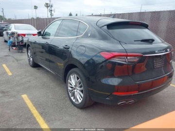 Maserati Levante 2022 Maserati Levante GT 2022 3.0l 3.0 Benzyna 345KM, zdjęcie 3