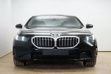 BMW Seria 5 G90-91 Sedan Plug-In 2.0 30e 299KM 2023 BMW Seria 5 530e Sedan 2.0 (299KM) 2023, zdjęcie 5