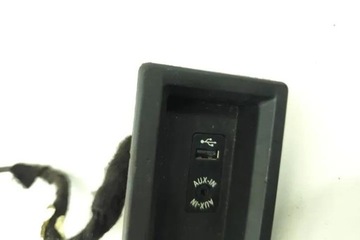 PŘÍDAVNÉ SPONA MULTIMEDIA (AUX/USB) BMW 5 TOURING (E61) 9207357 3.0L