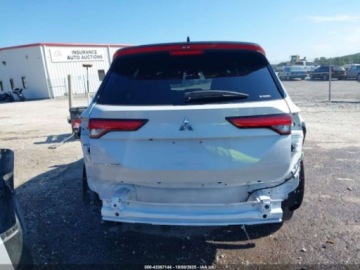 Mitsubishi Outlander III 2024 Mitsubishi Outlander SE S-AWC 2024 2.5l 2.5 Benzyna 181KM, zdjęcie 4