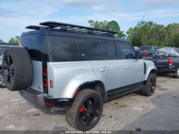 Land Rover Defender IV (L663) 2021 Land Rover Defender 110 x-dynamic hse, 2021r., 4x4, 3.0L 3.0 Benzyna 395KM, zdjęcie 2