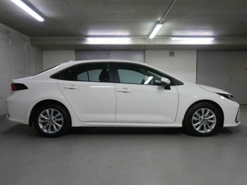 Toyota Corolla XII Sedan Facelifting 1.8 Hybrid 140KM 2025 Od ręki - Comfort 1.8 Hybrid 140KM | Podgrzewane fotele!, zdjęcie 2