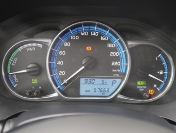 Toyota Yaris III Hatchback 5d Facelifting Hybrid 100KM 2015 Toyota Yaris 1.5 Hybrid, Automat, Klima, zdjęcie 10