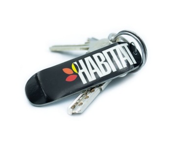 Deskorolka Habitat Skateboard Metalowy Brelok Deck