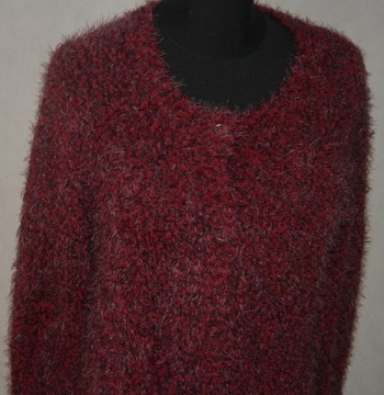 Włochaty sweter na zatrzaski Brax 36
