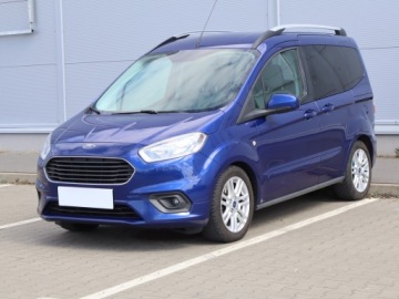 Ford Tourneo Courier I Mikrovan Facelifting 1.5 Duratorq TDCi 100KM 2018 Ford Tourneo Courier 1.5 TDCI, Salon Polska, zdjęcie 1