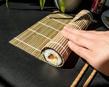 ДЕРЕВЯННЫЙ НАБОР ДЛЯ ПРИГОТОВЛЕНИЯ СУШИ КОВРИК SUSHI SENSEI DELUXE АКСЕССУАРЫ