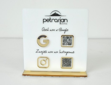 Доска для социальных сетей 15х15см из оргстекла с УФ-печатью и QR-кодами