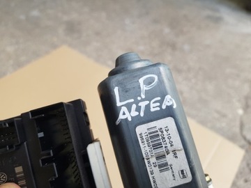 MOTOREK OKNO LEVÝ PŘEDNÍ SEAT ALTEA TOLEDO III 1K0959793D SPRÁVNÝ