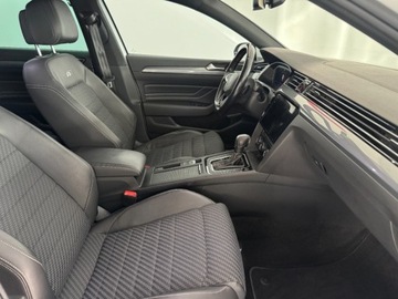 Volkswagen Passat B8 Limousine Facelifting 2.0 TDI SCR 150KM 2020 Volkswagen Passat 2.0TDI 150KM DSG R-Line Virtual LIFT Full LED VAT23 SSU, zdjęcie 16
