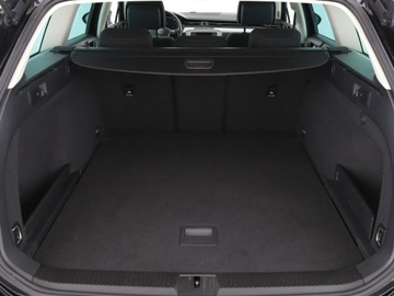 Volkswagen Passat B8 Variant 2.0 TDI BlueMotion SCR 150KM 2016 Volkswagen Passat Comfortline BlueMotion 150KM, zdjęcie 19