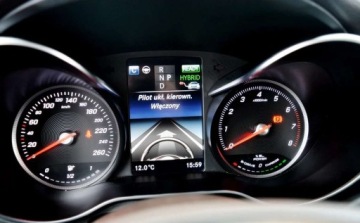 Mercedes GLC C253 2017 Mercedes-Benz GLC Bardzo bogate wyposazenie 2.0 Hybryda 320KM, zdjęcie 27