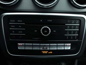 Mercedes CLA C117 Shooting Brake Facelifting 1.6 200 156KM 2018 Mercedes CLA 200, Salon Polska, Automat, Skóra, zdjęcie 12