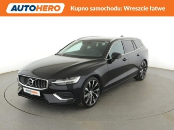 Volvo V60 II  Kombi 2.0 T5 250KM 2019 Volvo V60 Inscription T5 automat skóra navi