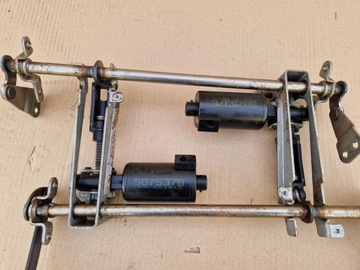KOLEJNICE MECHANIZMUS MOTOREK SEDADLA SEDAČKY PRAVÉHO MERCEDES ML W163 3.2