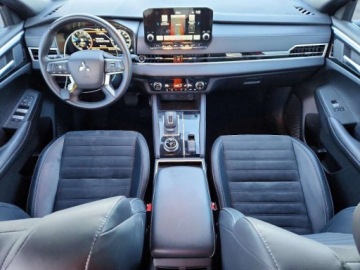 Mitsubishi Outlander III 2024 Mitsubishi Outlander Se 2024 2.5 Benzyna 181KM, zdjęcie 8