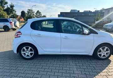 Peugeot 208 I Van 1.4 HDI 68KM 2013 Peugeot 208 Sprzedam Peugeot 208 Ekonomiczny i Wyposazony 1.4 Diesel, zdjęcie 7