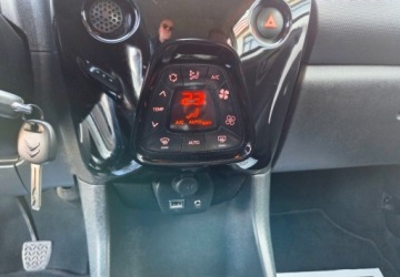 Citroen C1 II Hatchback 5d 1.0 VTi 72KM 2018 Citroen C1 1,0 Ben 72 KM Benzyna 72KM, zdjęcie 8