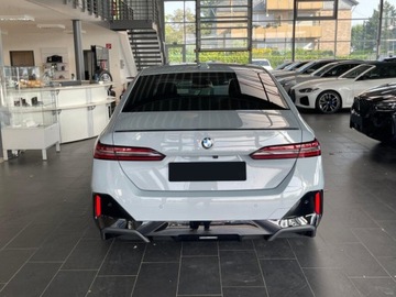 BMW Seria 5 G90-91 Touring 2.0 520d 197KM 2025 BMW Seria 5 520d xDrive Sport Sedan 2.0 (197KM) 2025, zdjęcie 2