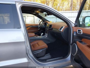 Jeep Grand Cherokee IV 2021 Jeep Grand Cherokee Summit 2021 3.6l 3.6 Benzyna 295KM, zdjęcie 9